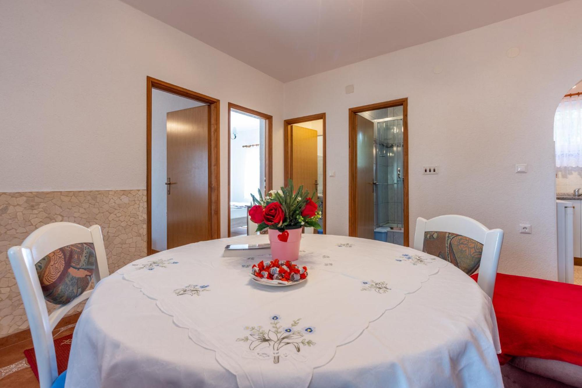 Stipancic Apartment Malinska Exterior photo