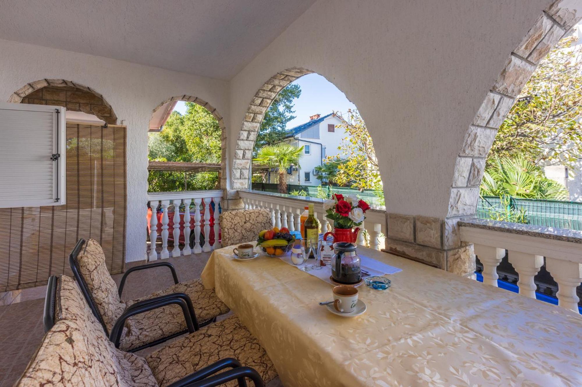 Stipancic Apartment Malinska Exterior photo